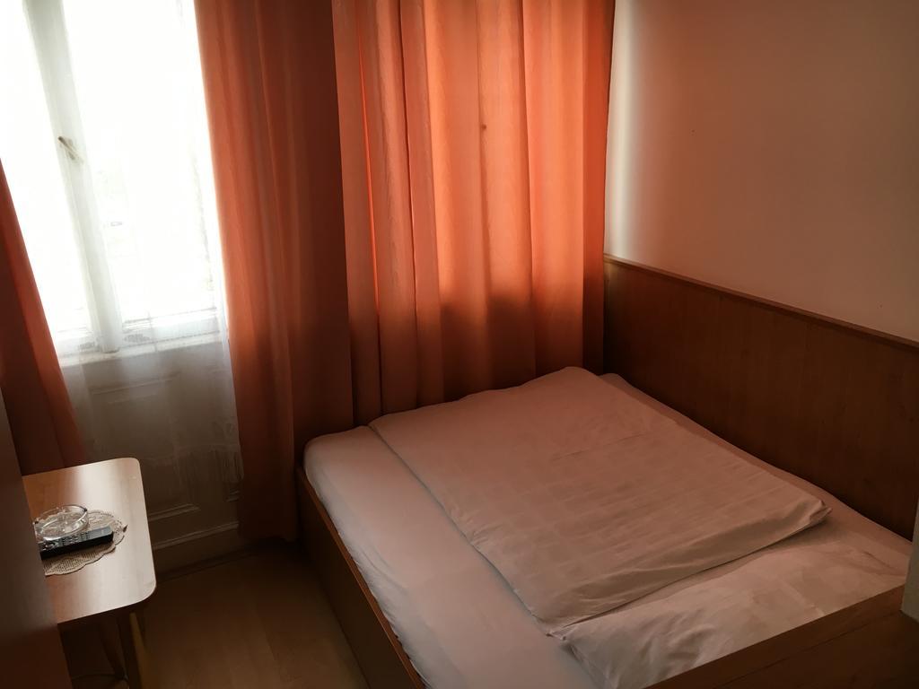 Pension Ani Wien Rum bild